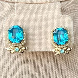 Vintage Coro Blue Topaz Screw Back Earrings